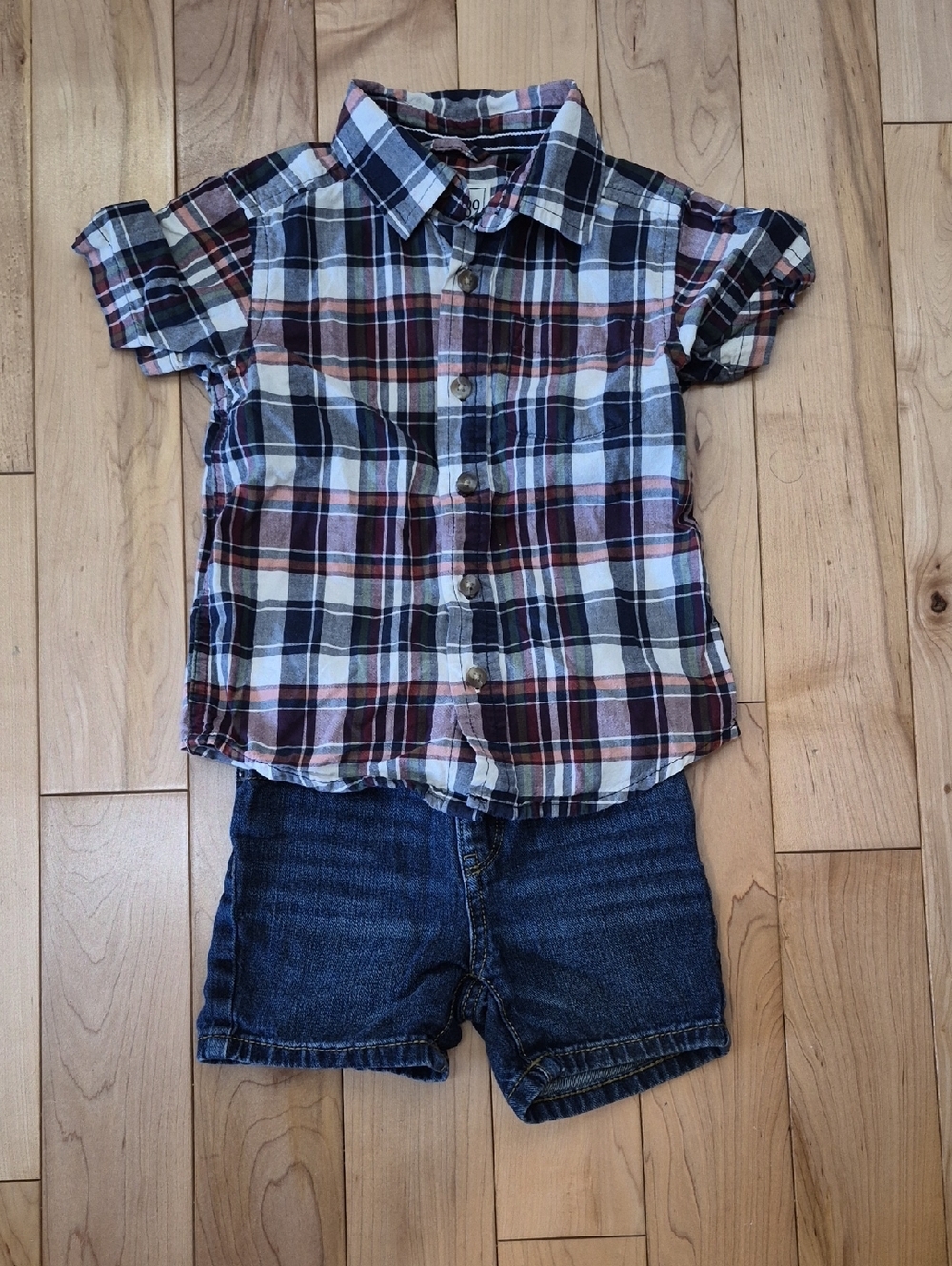 Boys Size 2T The Children's Place Short-Sleeve Button-Up Shirt & Jean Shirts